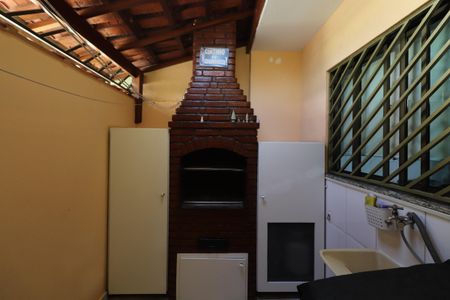 Casa de condomínio à venda com 71m², 2 quartos e 1 vagaÁrea de Serviço