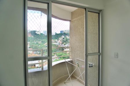 Apartamento para alugar com 77m², 3 quartos e 2 vagas Apartamento para alugar com 77m², 3 quartos e 2 vagasSala - Varanda