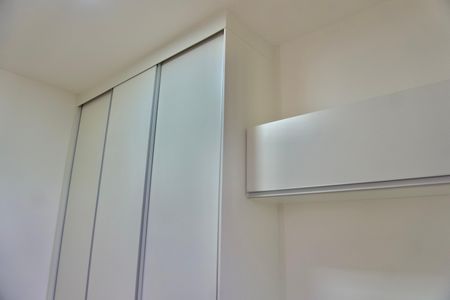 Apartamento para alugar com 77m², 3 quartos e 2 vagas Apartamento para alugar com 77m², 3 quartos e 2 vagasQuarto 3 - Armários