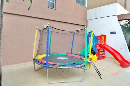 Apartamento para alugar com 77m², 3 quartos e 2 vagas Apartamento para alugar com 77m², 3 quartos e 2 vagasÁrea Comum - Playground