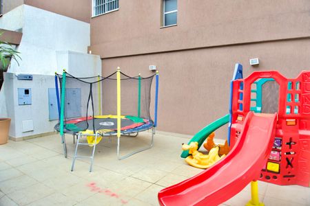 Apartamento para alugar com 77m², 3 quartos e 2 vagas Apartamento para alugar com 77m², 3 quartos e 2 vagasÁrea Comum - Playground