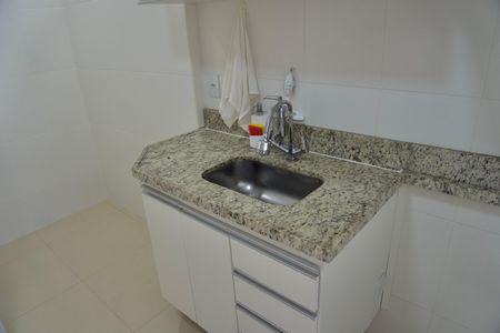 Apartamento para alugar com 77m², 3 quartos e 2 vagas Apartamento para alugar com 77m², 3 quartos e 2 vagasCozinha - Armários