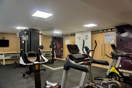 Apartamento para alugar com 77m², 3 quartos e 2 vagas Apartamento para alugar com 77m², 3 quartos e 2 vagasÁrea comum - Academia