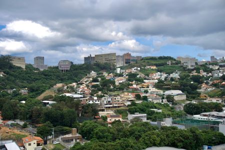 Apartamento para alugar com 77m², 3 quartos e 2 vagas Apartamento para alugar com 77m², 3 quartos e 2 vagasQuarto 2 - Janela Vista