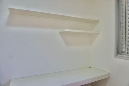 Apartamento para alugar com 77m², 3 quartos e 2 vagas Apartamento para alugar com 77m², 3 quartos e 2 vagasQuarto 2 - Armários