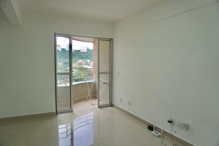 Sala de apartamento para alugar com 3 quartos, 77m² em Estoril, Belo Horizonte