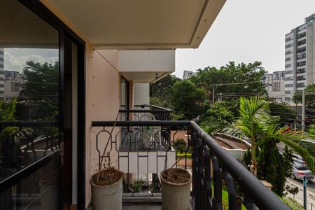 Apartamento para alugar com 3 quartos, 100m² em Indianópolis, São Paulo