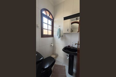 Casa à venda com 119m², 2 quartos e 2 vagasLavabo