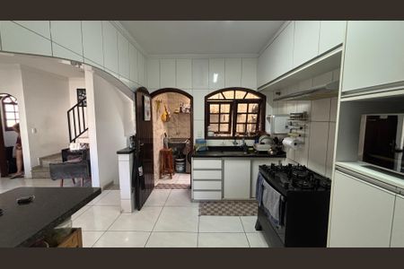 Casa à venda com 119m², 2 quartos e 2 vagasCozinha