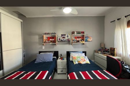 Casa à venda com 119m², 2 quartos e 2 vagasSuíte 2