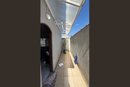 Casa à venda com 119m², 2 quartos e 2 vagasQuintal