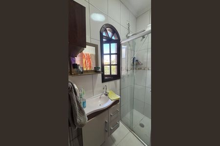 Casa à venda com 119m², 2 quartos e 2 vagasBanheiro da Suíte 2