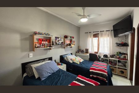 Casa à venda com 119m², 2 quartos e 2 vagasSuíte 2