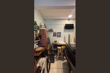 Casa à venda com 119m², 2 quartos e 2 vagasGaragem