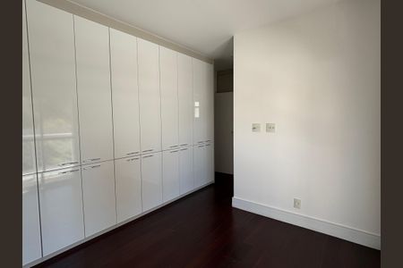 Apartamento para alugar com 155m², 3 quartos e 3 vagasSuíte 2