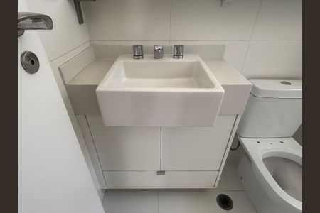 Apartamento para alugar com 155m², 3 quartos e 3 vagasBanheiro da Suíte 1