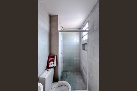 Banheiro da Suíte de apartamento para alugar com 1 quarto, 55m² em Vila Esperança, São Paulo