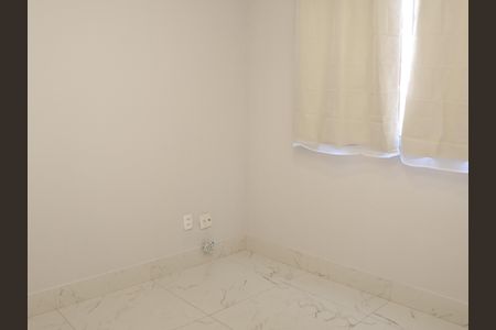 sala de  de apartamento para alugar com 2 quartos, 46m² em Jardim Caravelas, Goiânia