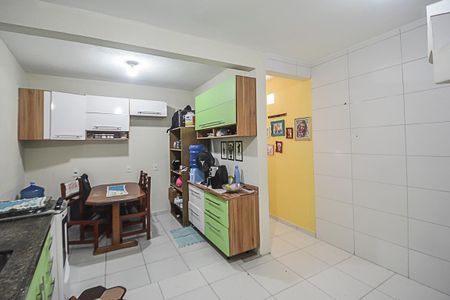 Casa à venda com 190m², 3 quartos e 4 vagas Casa à venda com 190m², 3 quartos e 4 vagasCozinha 1