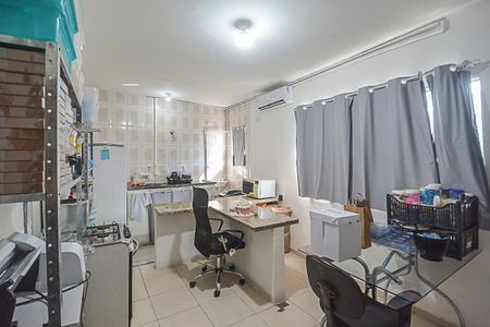 Casa à venda com 190m², 3 quartos e 4 vagas Casa à venda com 190m², 3 quartos e 4 vagasCozinha 2