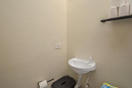 Casa à venda com 190m², 3 quartos e 4 vagas Casa à venda com 190m², 3 quartos e 4 vagasBanheiro