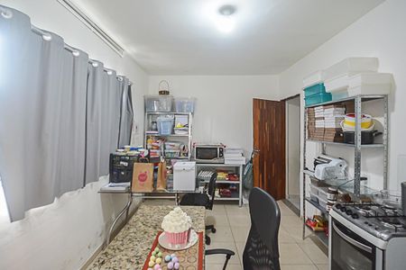 Casa à venda com 190m², 3 quartos e 4 vagas Casa à venda com 190m², 3 quartos e 4 vagasCozinha 2