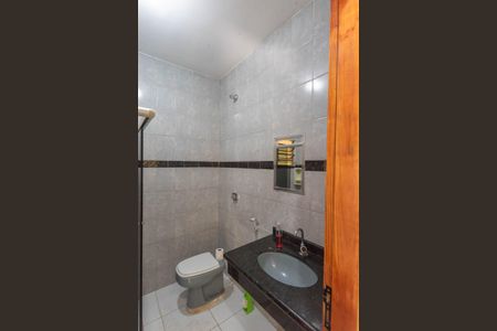 Casa à venda com 100m², 3 quartos e 2 vagasBanheiro