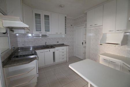 Apartamento para alugar com 160m², 3 quartos e 3 vagasCozinha
