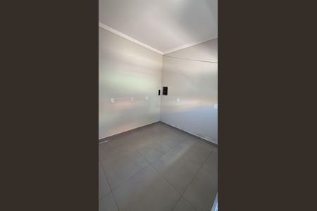 Quarto de casa à venda com 3 quartos, 150m² em Realengo, Rio de Janeiro