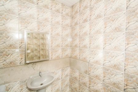 Casa para alugar com 150m², 3 quartos e 3 vagas Casa para alugar com 150m², 3 quartos e 3 vagasBanheiro 2