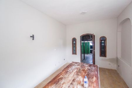 Casa para alugar com 150m², 3 quartos e 3 vagas Casa para alugar com 150m², 3 quartos e 3 vagasSala
