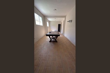 Sala de casa à venda com 3 quartos, 150m² em Realengo, Rio de Janeiro