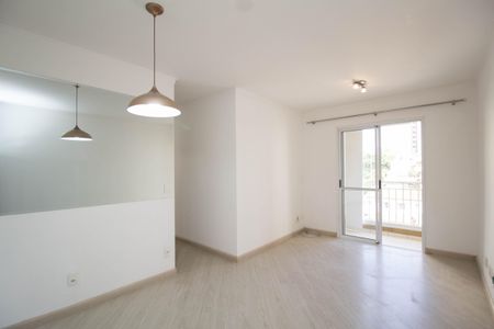 Sala de apartamento para alugar com 3 quartos, 67m² em Piqueri, São Paulo