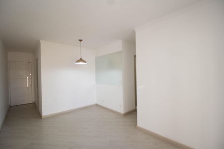 Sala de apartamento para alugar com 3 quartos, 67m² em Piqueri, São Paulo