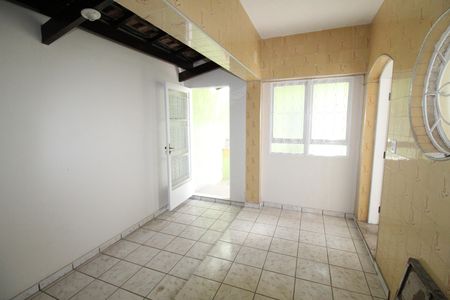 Casa para alugar com 210m², 5 quartos e 4 vagasÁrea de Serviço