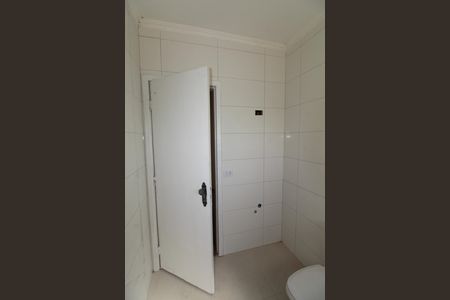Casa para alugar com 210m², 5 quartos e 4 vagasBanheiro 1
