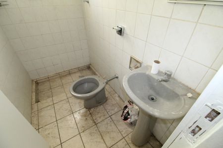 Banheiro de casa para alugar com 1 quarto, 50m² em Monte Castelo, São José dos Campos