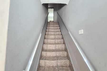 Casa para alugar com 70m², 2 quartos e 1 vagacorredor