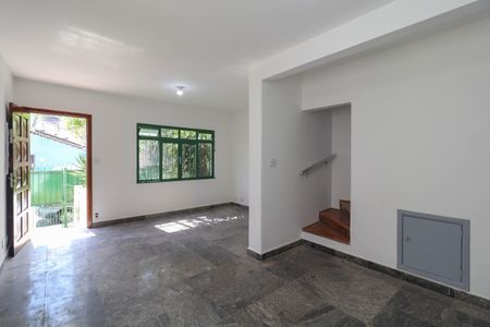 Sala de casa à venda com 3 quartos, 250m² em Sumaré, São Paulo