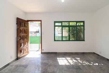 Sala de casa à venda com 3 quartos, 250m² em Sumaré, São Paulo