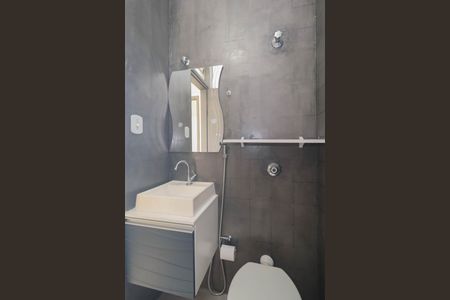 Casa à venda com 250m², 3 quartos e 4 vagasBanheiro da casa 2