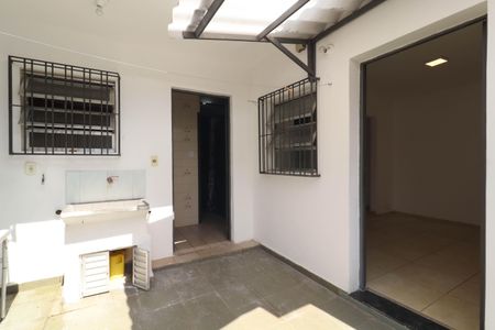 Casa à venda com 250m², 3 quartos e 4 vagasÁrea de Serviço