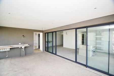 varanda Sala de apartamento à venda com 3 quartos, 174m² em Pinheiros, São Paulo