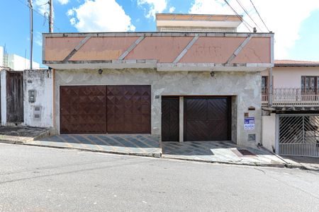Casa para alugar com 470m², 10 quartos e 2 vagasFachada