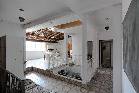 Casa para alugar com 470m², 10 quartos e 2 vagasCorredor