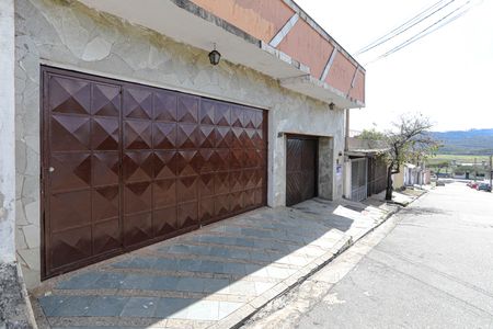 Casa para alugar com 470m², 10 quartos e 2 vagasFachada