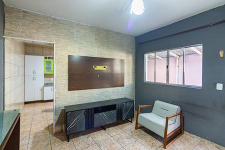 Sala de casa para alugar com 2 quartos, 90m² em Remédios, Osasco