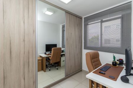 Quarto 1 de apartamento à venda com 2 quartos, 45m² em Planalto, Belo Horizonte
