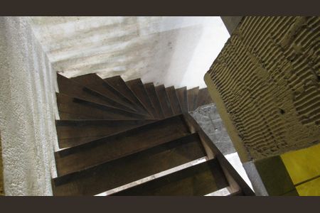 Casa para alugar com 75m², 1 quarto e 1 vagaÁrea Externa - Escada