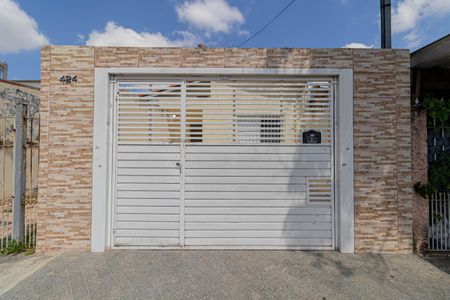 Casa para alugar com 80m², 2 quartos e 1 vaga Casa para alugar com 80m², 2 quartos e 1 vagaFachada